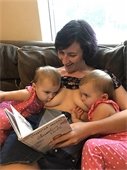 twins breastfeeding